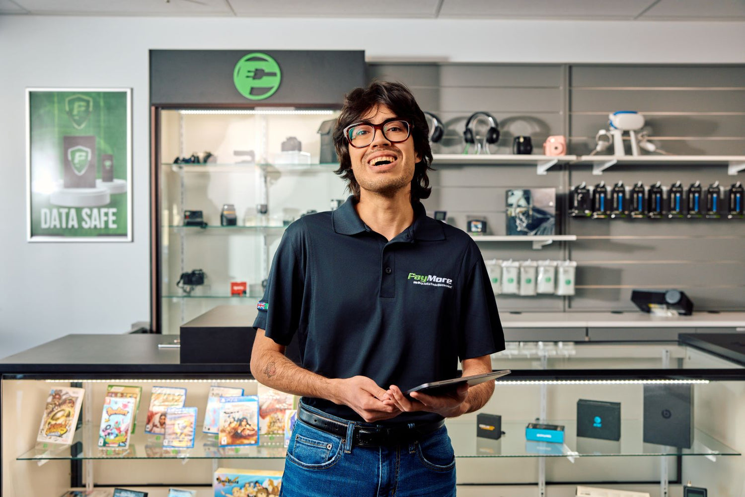 employee holding a tablet